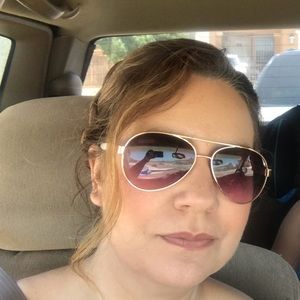 Meet your Posher, Sonia